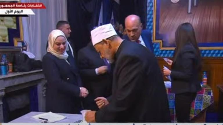 شيخ الأزهر يدلي بصوته في الانتخابات الرئاسية 2024