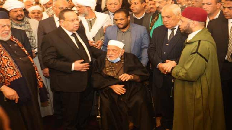 بحضور عبدالعال وعمر هاشم والأزهري.. تشييع جنازة ابنة نقيب الأشراف