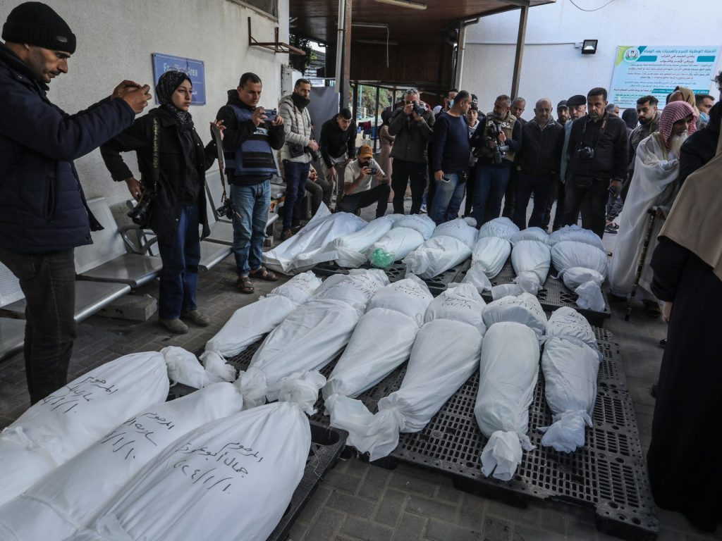 رويترز: واشنطن تتواصل مع إسرائيل بشأن الضحايا المدنيين في غزة