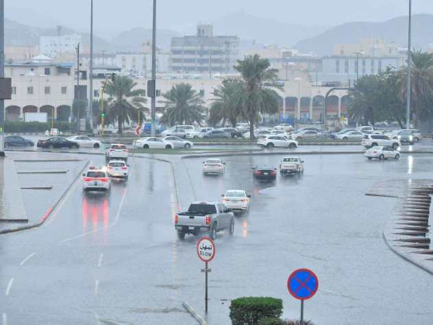 ارتفاع الأمواج وتدن الرؤية.. المركز الوطني للأرصاد يكشف حالة الطقس خلال الساعات المقبلة