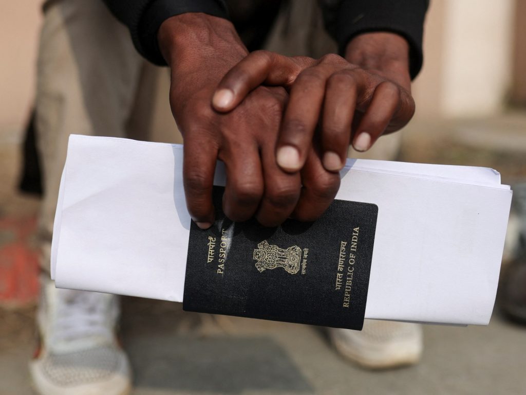 إرسال آلاف العمال الهنود لإسرائيل يثير سخط النقابات