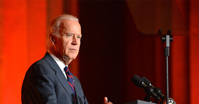 استطلاع جديد يقول إن على الديمقراطيين التمرد ضد بايدن في أسرع وقت ممكن