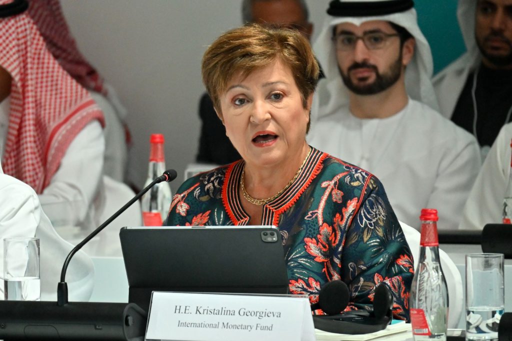 صندوق النقد: 40% من الوظائف مُعرّضة للخطر على مستوى العالم نتيجة ظهور الذكاء الاصطناعي