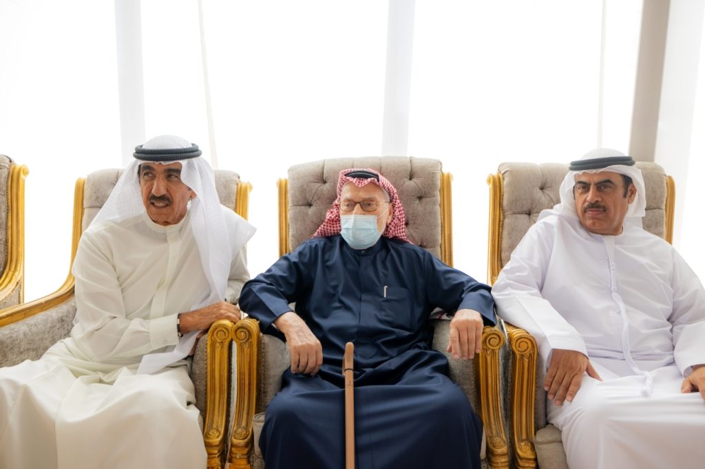 عبدالله بن زايد وأحمد بن سعيد يعزيان في وفاة حسن بن الشيخ