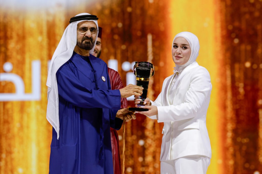محمد بن راشد: من كان يؤمن بالأمل فليقل خيراً للأجيال العربية الجديدة.. أو ليصمت