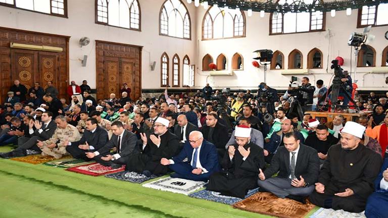 جولة سياحية لووزير الأوقاف ومحافظ بورسعيد بميدان المسلة