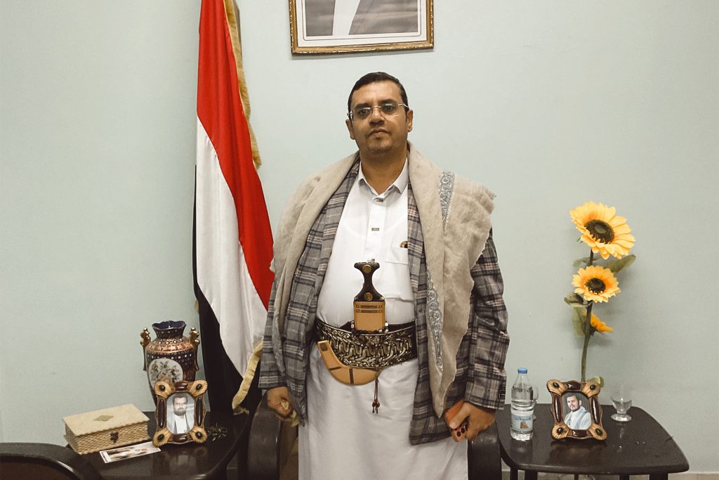 بعد تصنيفهم جماعة إرهابية.. قيادي حوثي للجزيرة نت: ردنا سيكون في البحر الأحمر