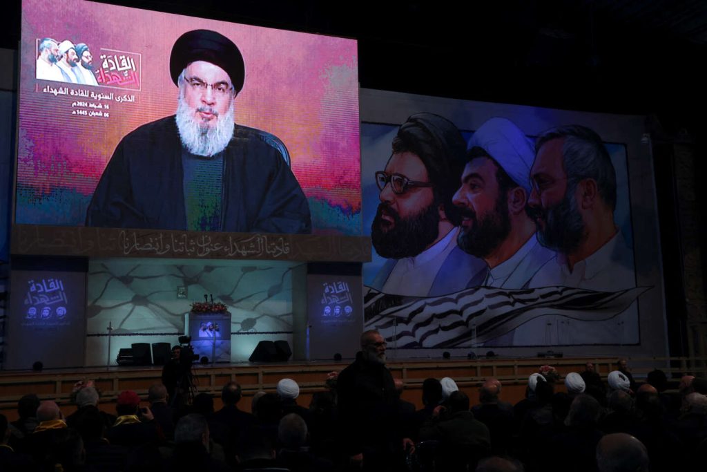 قال حسن نصر الله، زعيم حزب الله، إنه سيجعل إسرائيل تدفع “دماً” للمدنيين الذين قتلوا في لبنان