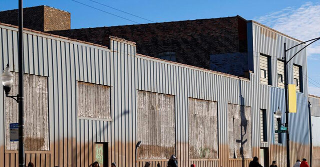 ملاجئ المهاجرين التي ترعاها مدينة شيكاغو مليئة بالجرذان والقمامة