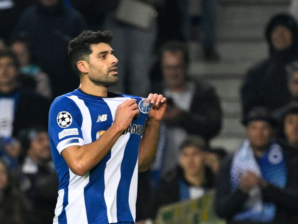 الإيراني مهدي طاريمي يقترب من إنتر الإيطالي