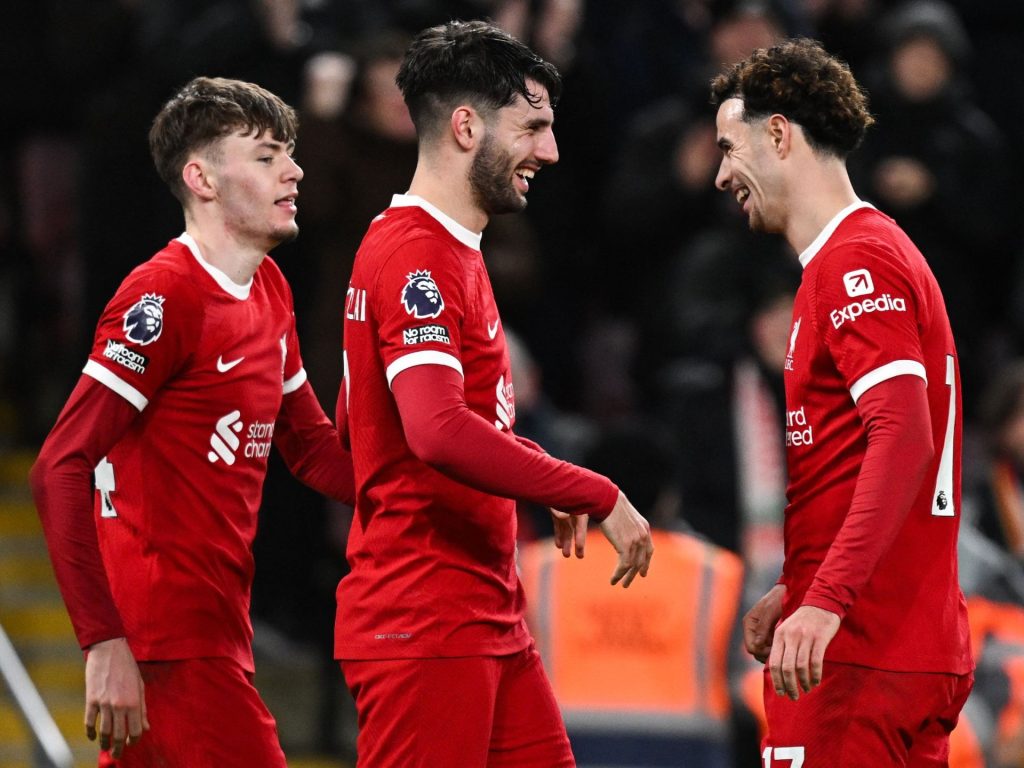 ليفربول يعزز صدارته للبريميرليغ ومانشستر سيتي يلاحقه وينتظر تعثره