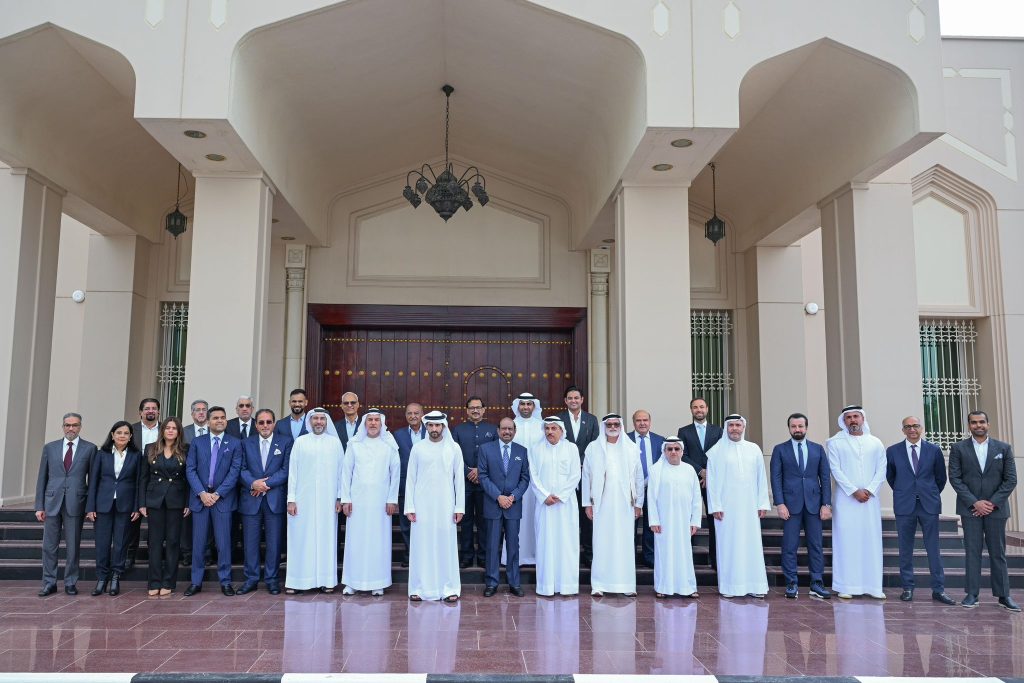 حمدان بن محمد: محمد بن راشد قدوتنا في العمل الإنساني