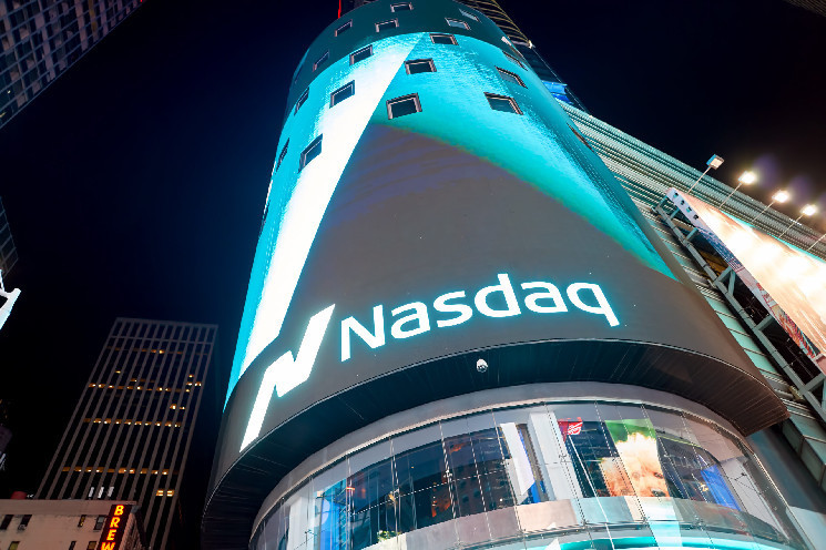يكافح صندوق ARKK ETF التابع لشركة Cathie Wood للتعافي مع وصول QQQ إلى ATH