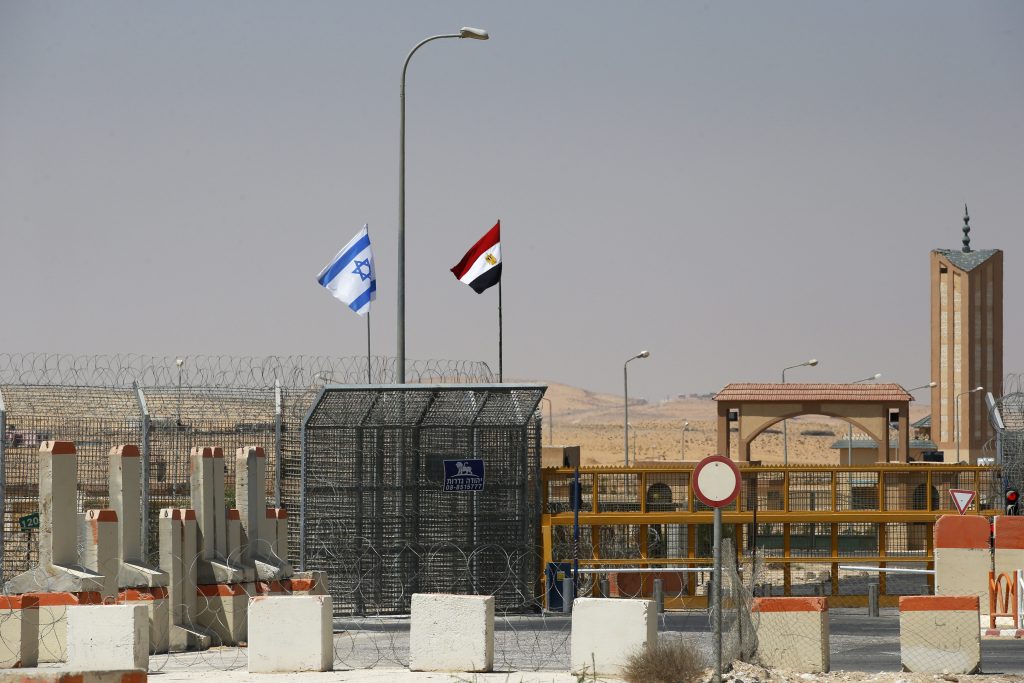 هل تراجعت مصر عن الانضمام لجنوب أفريقيا أمام العدل الدولية؟.. “مصدر رفيع” يرد