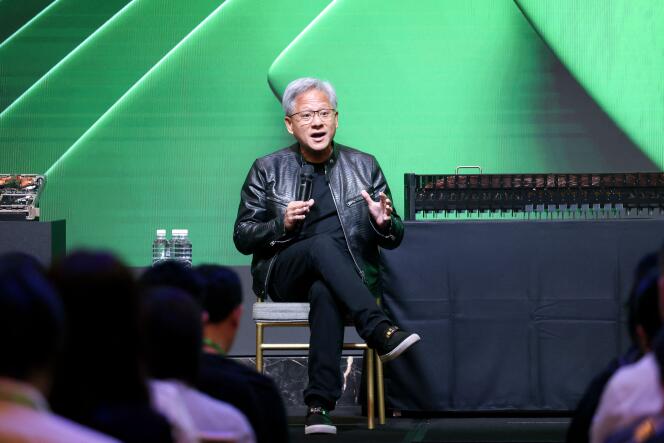 الرئيس التنفيذي لشركة Nvidia Jensen Huang يتحدث في مؤتمر Computex، تايبيه، 4 يونيو 2024.