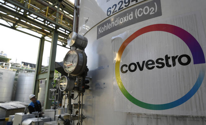 في مصنع لشركة Covestro في دورماجين (ألمانيا)، 11 فبراير 2020.