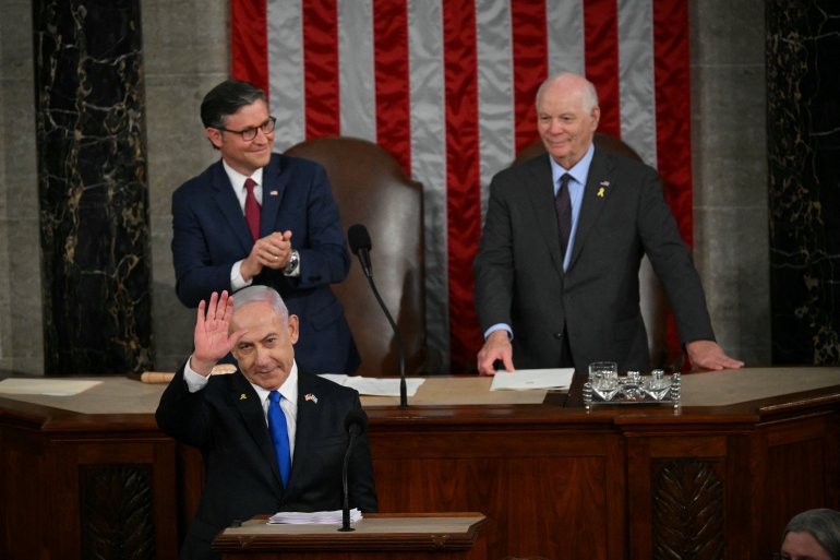 نتنياهو Israeli Prime Minister Benjamin Netanyahu arrives to speak to a joint meeting of Congress at the US Capitol on July 24, 2024, in Washington, DC. (Photo by Drew ANGERER / AFP)