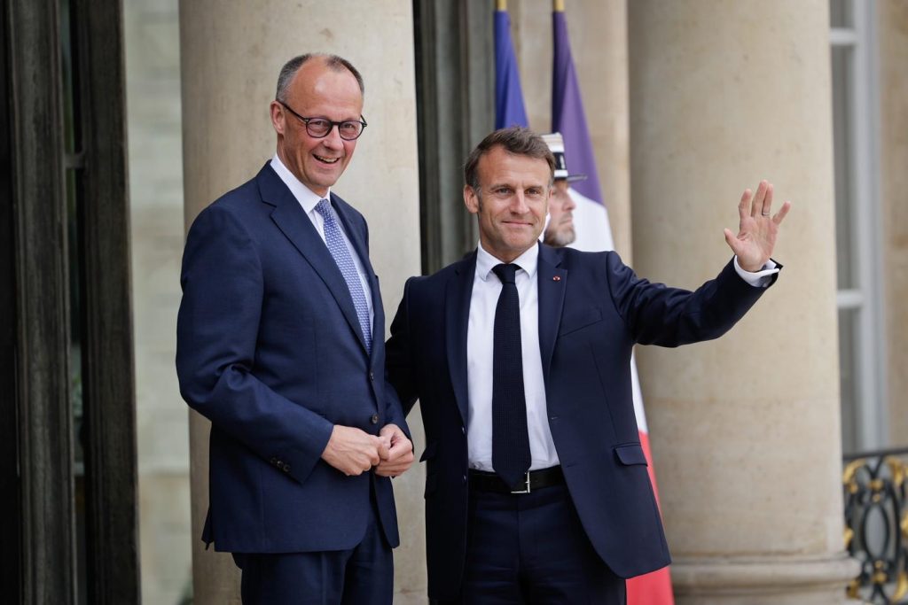 يعلن إيمانويل ماكرون ، الذي حصل على المستشار الألماني الجديد فريدريش ميرز ، عن “مجلس الدفاع والأمن الفرنسي” فرانكو الألماني “