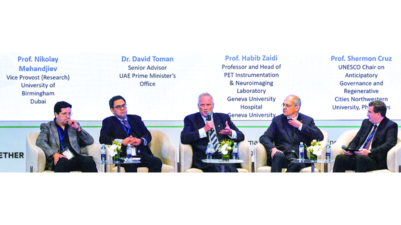 أكاديميون يدعون إلى تبني الذكاء الاصطناعي أداة تعليمية مساعدة