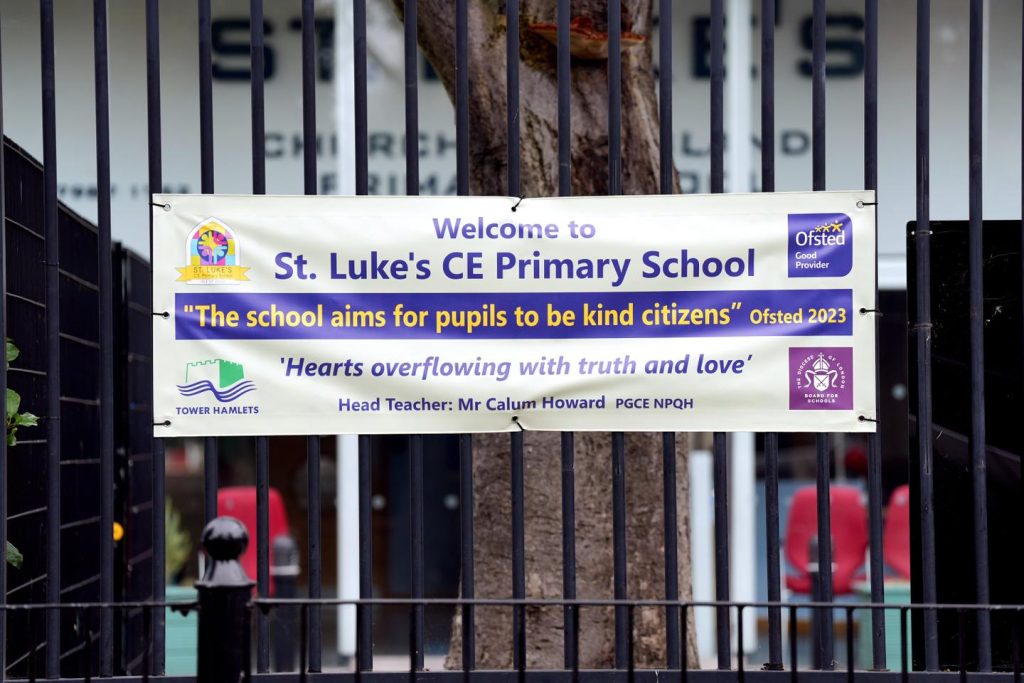 في المملكة المتحدة ، فشل خصخصة الأسر للشباب