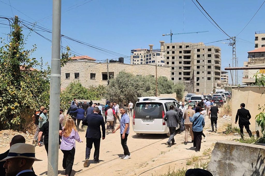 اللقطات الإسرائيلية على الدبلوماسيين في الضفة الغربية: ردود الفعل تتضاعف