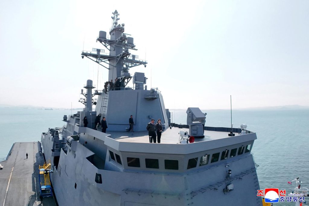 حفل إطلاق سفينة حربية خاطئ ، يثير كيم جونغ أون فعل “لا يطاق”