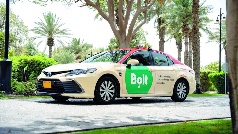 «تاكسي دبي» تُدرج 6000 مركبة ضمن منصة «بولت» الذكية
