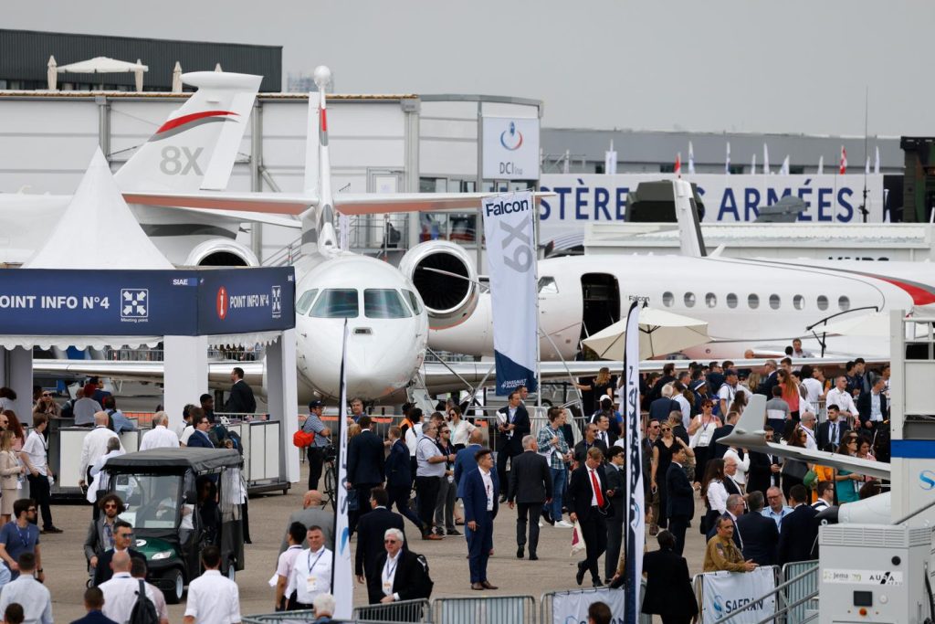 المنظمات غير الحكومية تعيين في إجراءات موجزة لعرض Bourget لمشاركة الشركات المشاركة في أكثر الصراعات دموية