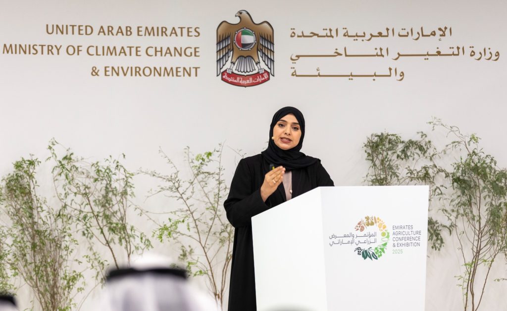 آمنة الضحّاك لـ”الإمارات اليوم”: البحث العلمي يدعم وضع حلول للتحديات ويخلق بيئة زراعية معززة بالتكنولوجيا