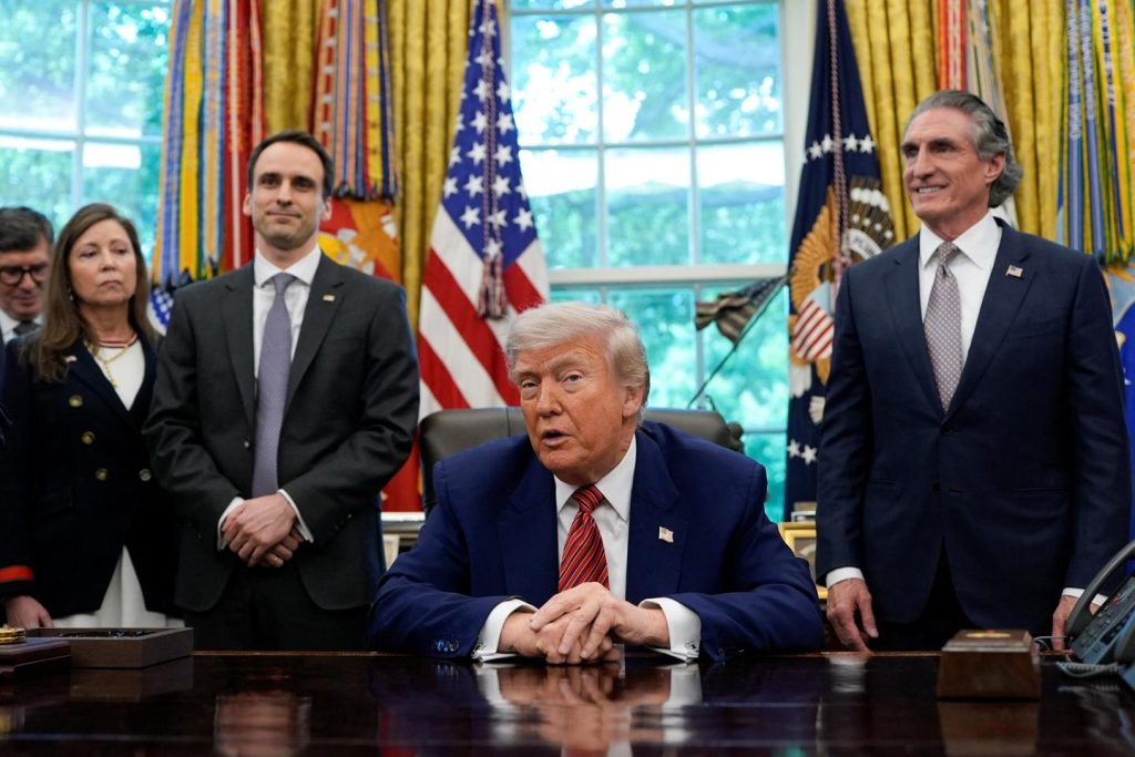 دونالد ترامب ينطلق على الاعتداء ضد أوروبا