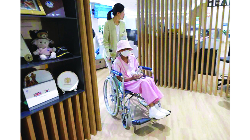 الطفلة الإماراتية «هاجر».. نموذج لقوة الإرادة