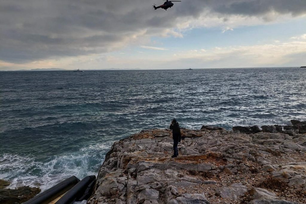 في اليونان ، أنقذ أكثر من 500 مهاجر من جزيرة كريت