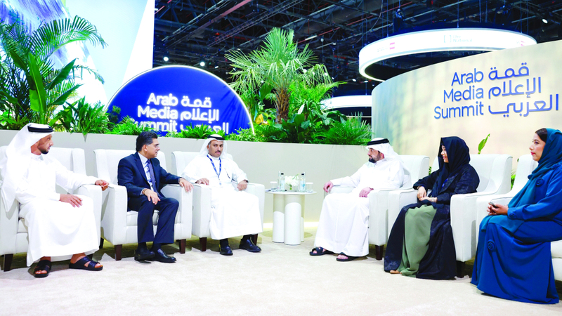 أحمد بن محمد: التطورات السياسية والتقنية تتطلب توحيد الصوت العربي ورسالة المنطقة إلى العالم