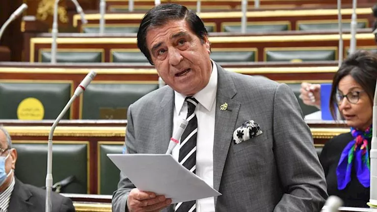 “الجبهة الوطنية” يكرم وزير الشباب والرياضة – تفاصيل