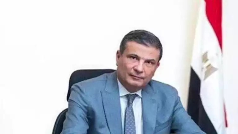 تصريحات غير مسؤولة.. وزير الزراعة يرد على شائعة إصابة الثروة الداجنة