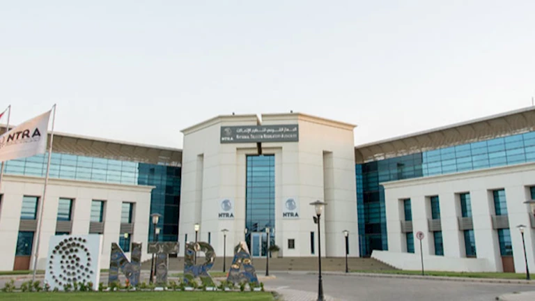 14 شركة عالمية.. “تنظيم الاتصالات” يكشف تفاصيل توطين صناعة الهواتف