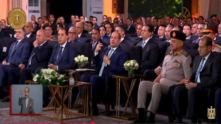 “هخاطب الدولة للسيطرة”.. السيسي للصيادين: تعاونوا معنا لزيادة الإنتاج