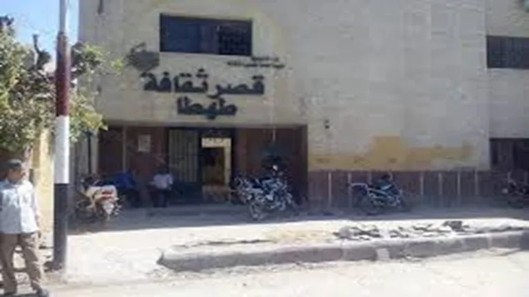 الجمعة.. قصور الثقافة تعرض “حيضان الدم” على مسرح طهطا