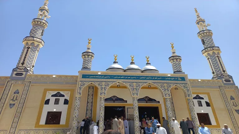 افتتاح مسجد جديد واسترداد وحدات متعدى عليها بمدينة السادات