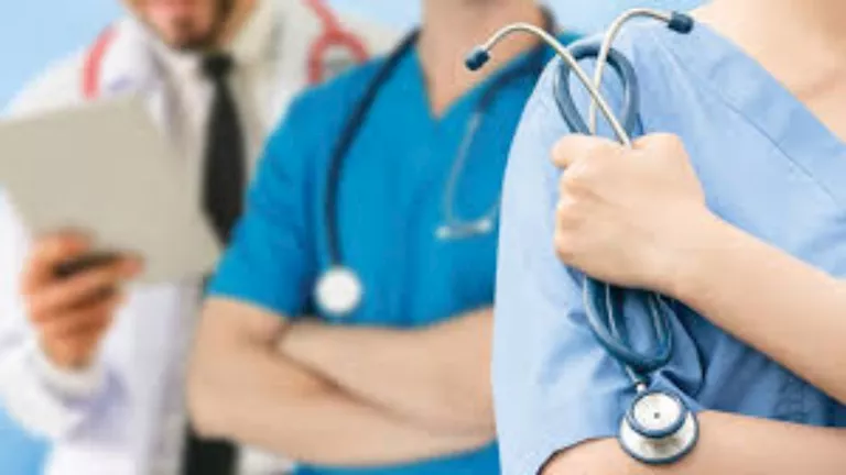 144 دليلًا إرشاديًا للتمريض لتحسين جودة الرعاية الصحية.. تعرف عليها