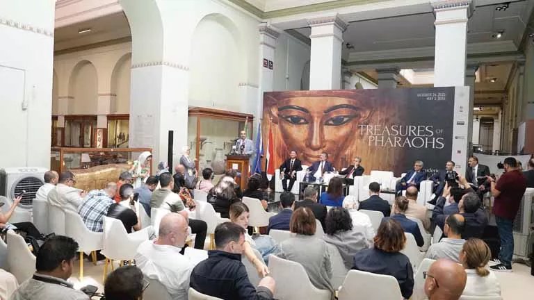 أكتوبر المقبل.. تفاصيل معرض “كنوز الفراعنة” يضم 130 قطعة أثرية بروما