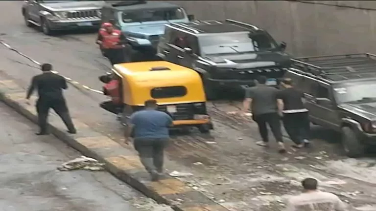 سيول الإسكندرية.. إنقاذ 34 شخصًا عالقًا بسياراتهم في المناطق المتضررة