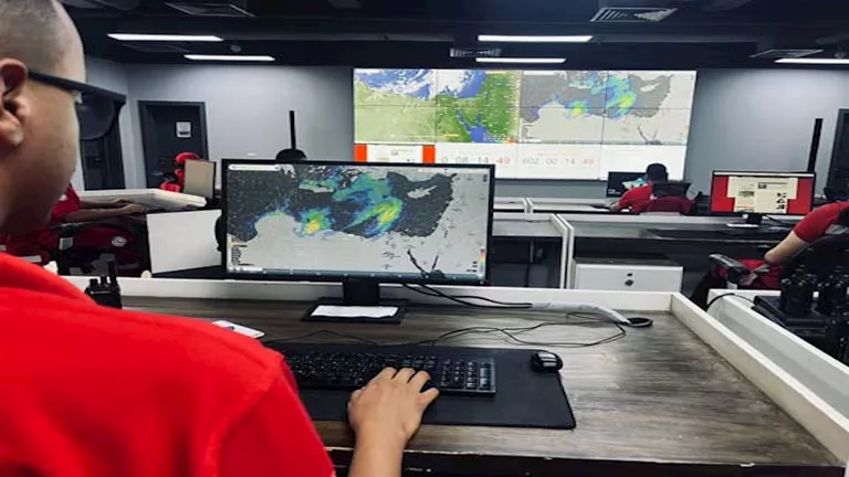 قطع كهرباء وتضرر المنازل والمحال.. ماذا حدث جراء سيول الإسكندرية؟