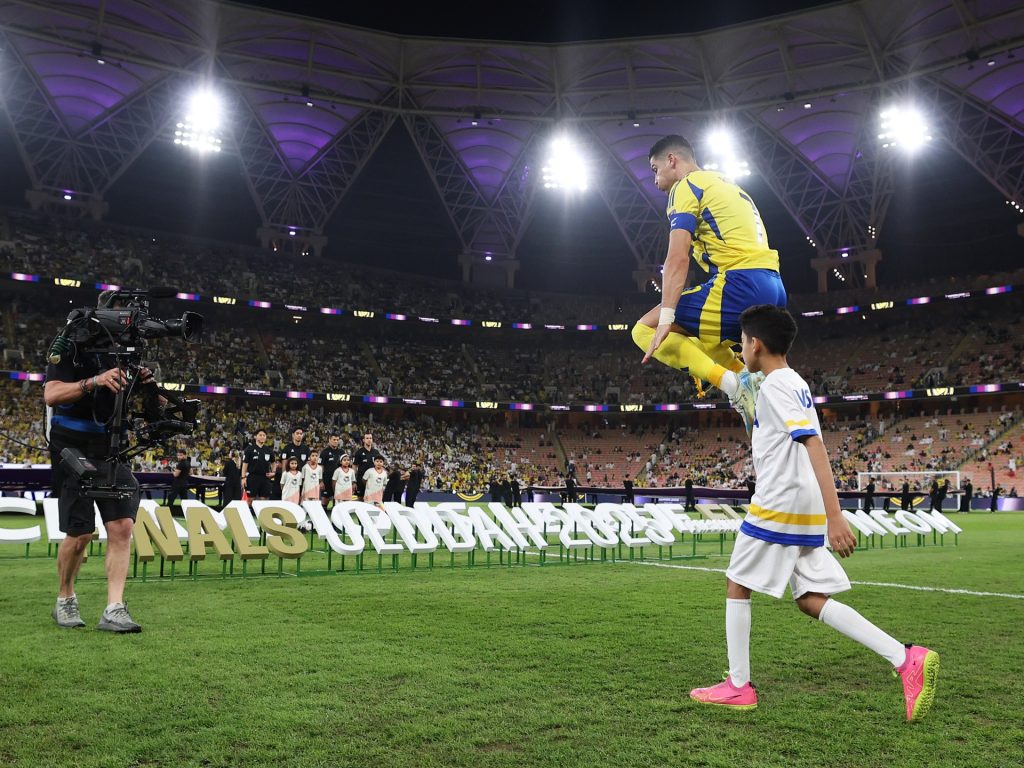 القصة الكاملة لانتقال رونالدو إلى الهلال السعودي