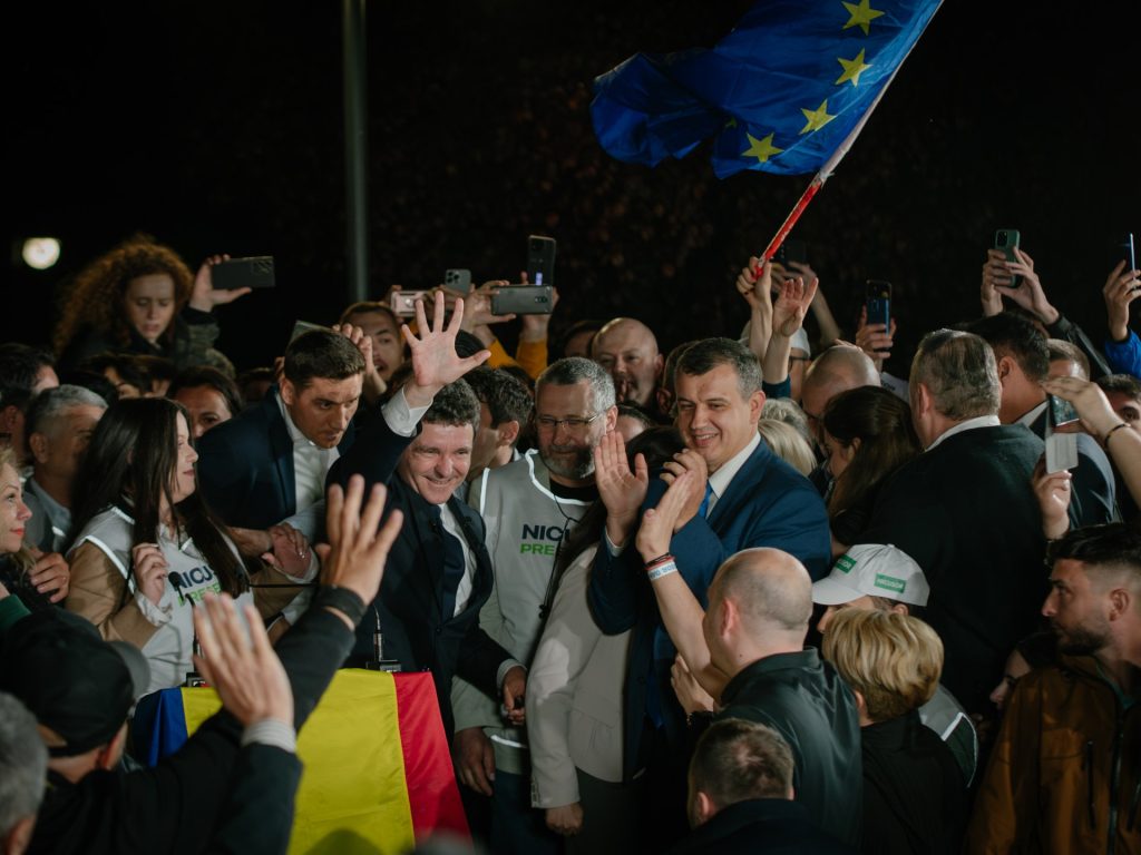 فوز المرشح المؤيد للاتحاد الأوروبي بالرئاسة في رومانيا