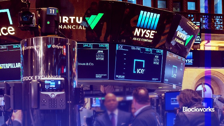 أسواق رأس المال الأسهم “مفتوحة على مصراعيها” للتشفير حيث تصل BTC إلى 106 ألف دولار