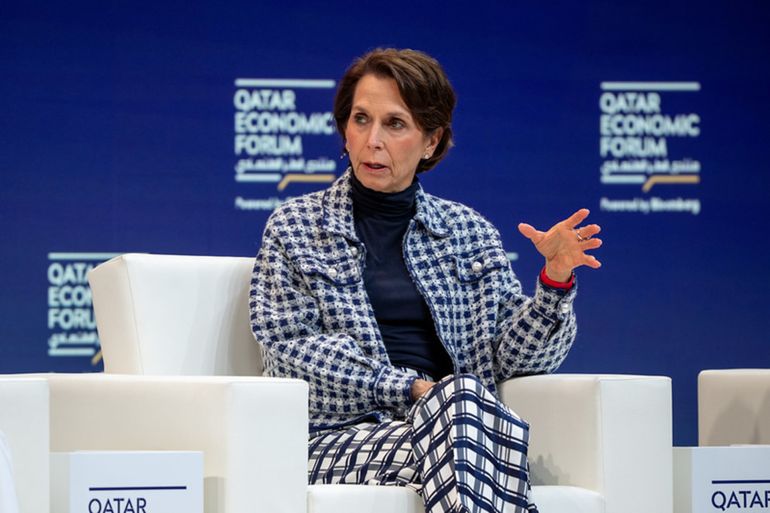 3- جاين هردليتسكا: الشراكات تقديم المزيد من الخيارات للمستهلكين- بلومبيرغ