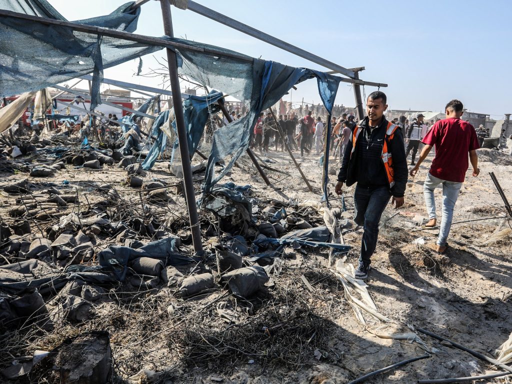 الحرب على غزة.. قصف كثيف شمال القطاع ولبنان يتسلم مسودة أميركية لوقف إطلاق النار