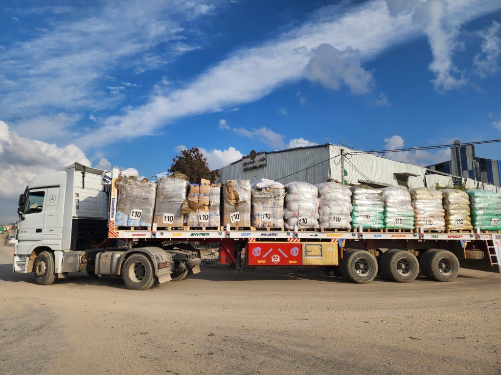 إسرائيل تقرر استئناف نقل المساعدات لغزة بشكل فوري