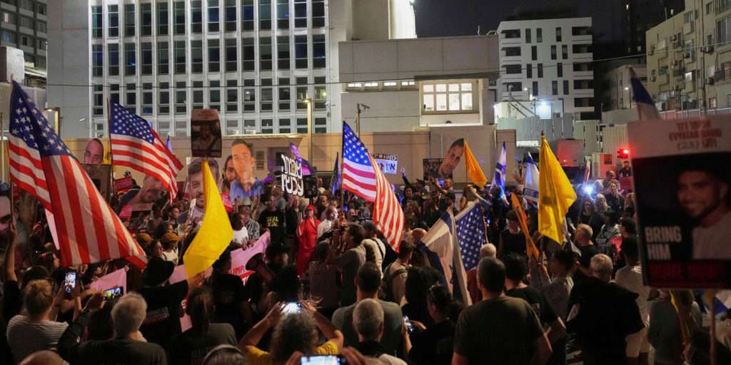 Live ، War in Gaza: يحث أكثر من 60 رهائنًا سابقين نتنياهو وترامب على إيجاد اتفاق لإصدار جميع الرهائن